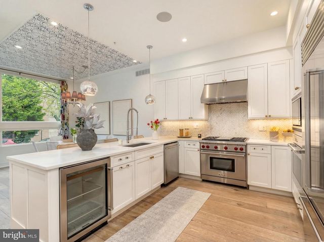 622 S 7TH ST, Philadelphia, PA 19147