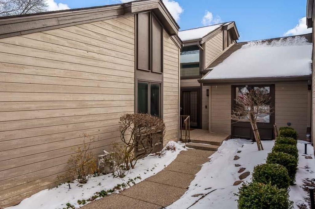 5357 WINDING CREEK Drive 0, Rockford, IL 61114