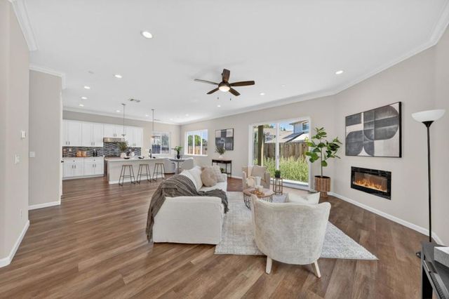 117 Bundeson Circle, Hollister, CA 95023