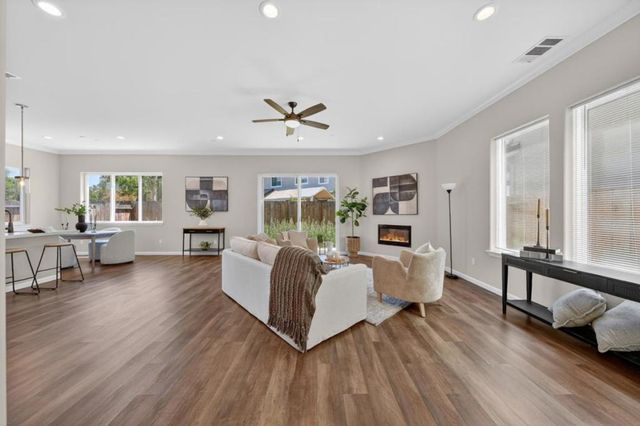 117 Bundeson Circle, Hollister, CA 95023