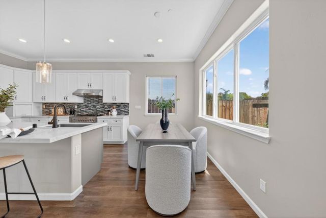 117 Bundeson Circle, Hollister, CA 95023