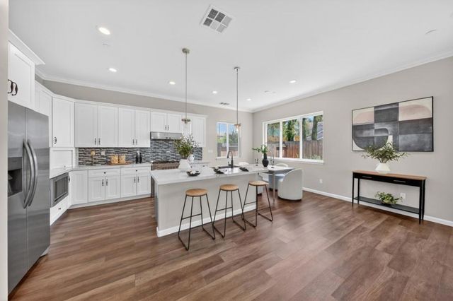 117 Bundeson Circle, Hollister, CA 95023