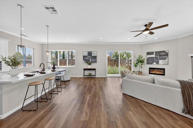 117 Bundeson Circle, Hollister, CA 95023