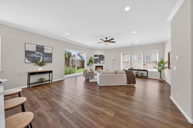 117 Bundeson Circle, Hollister, CA 95023