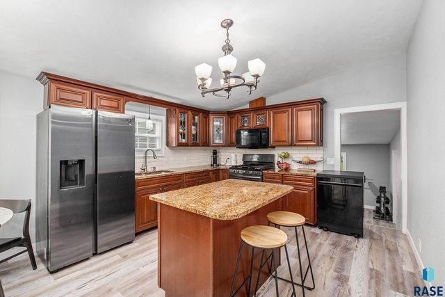 3131 N Jessica Ave Avenue, Sioux Falls, SD 57104