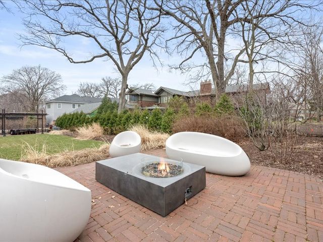 420 N Euclid Avenue, Oak Park, IL 60302