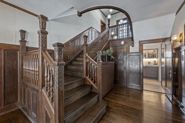 420 N Euclid Avenue, Oak Park, IL 60302