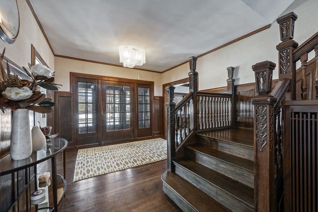 420 N Euclid Avenue, Oak Park, IL 60302