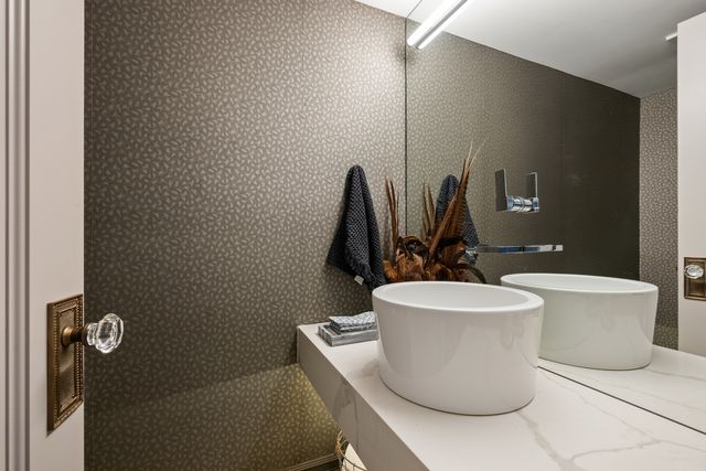 420 N Euclid Avenue, Oak Park, IL 60302