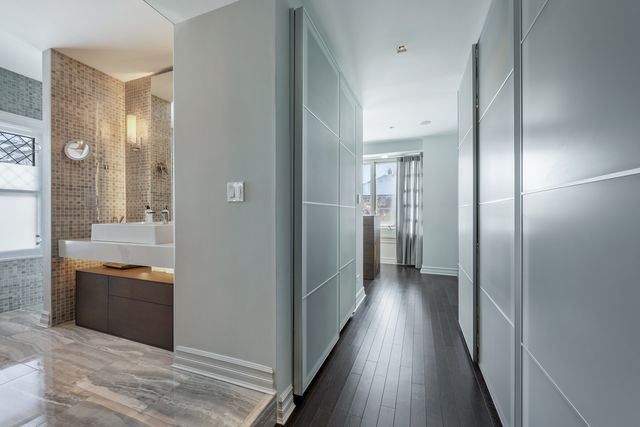 420 N Euclid Avenue, Oak Park, IL 60302