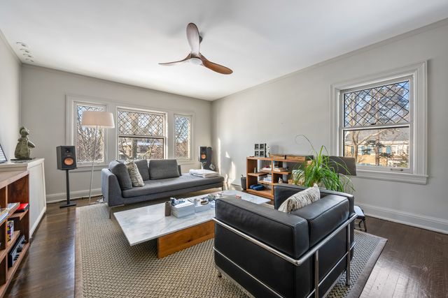 420 N Euclid Avenue, Oak Park, IL 60302