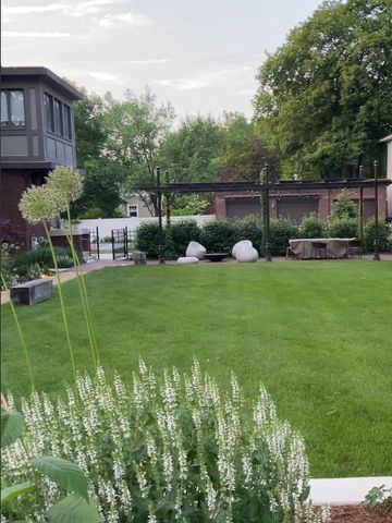 420 N Euclid Avenue, Oak Park, IL 60302