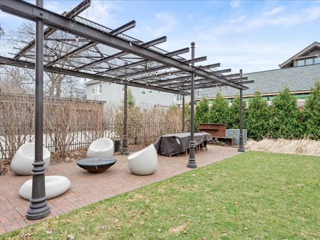 420 N Euclid Avenue, Oak Park, IL 60302