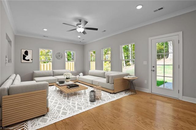 5445 Foxdale Drive, Winston-salem, NC 27103