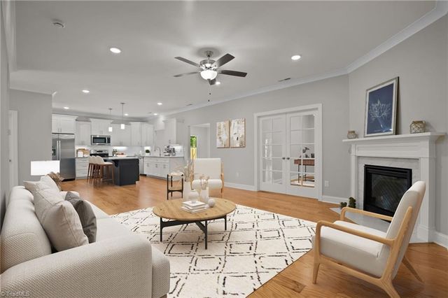 5445 Foxdale Drive, Winston-salem, NC 27103