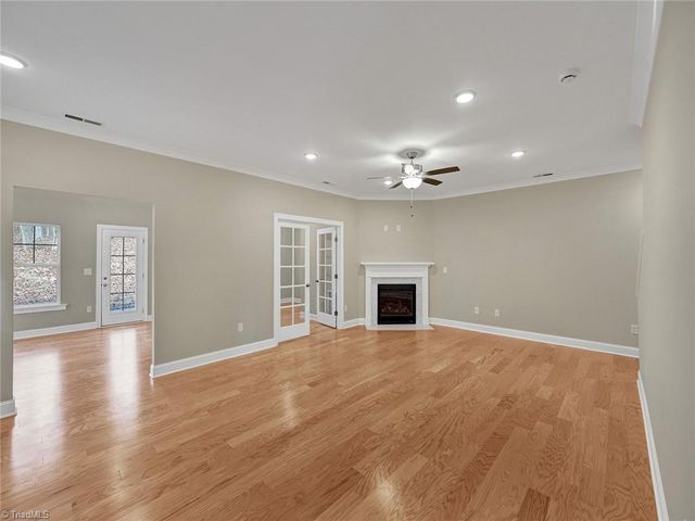 5445 Foxdale Drive, Winston-salem, NC 27103
