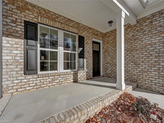 5445 Foxdale Drive, Winston-salem, NC 27103