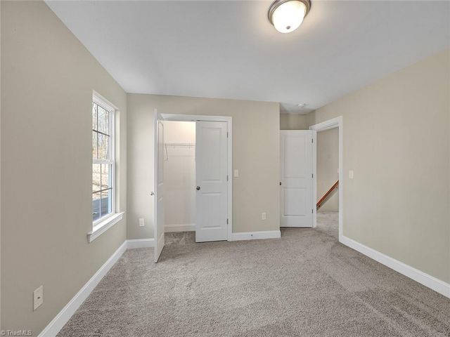 5445 Foxdale Drive, Winston-salem, NC 27103
