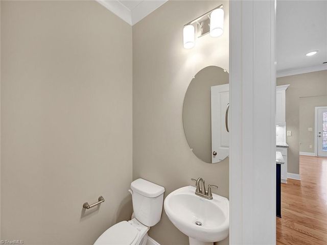 5445 Foxdale Drive, Winston-salem, NC 27103