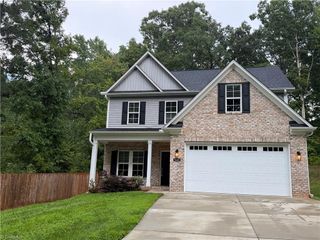 5445 Foxdale Drive, Winston-salem, NC 27103