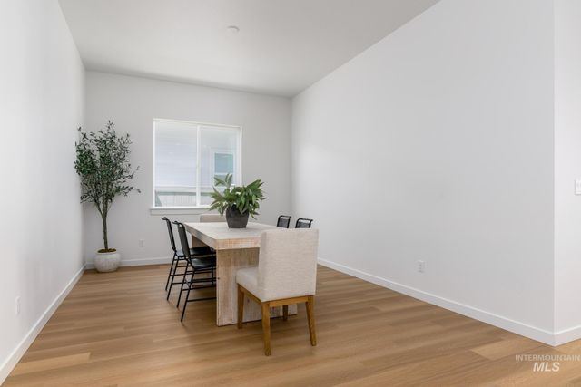 8572 W Chamblee St, Star, ID 83669