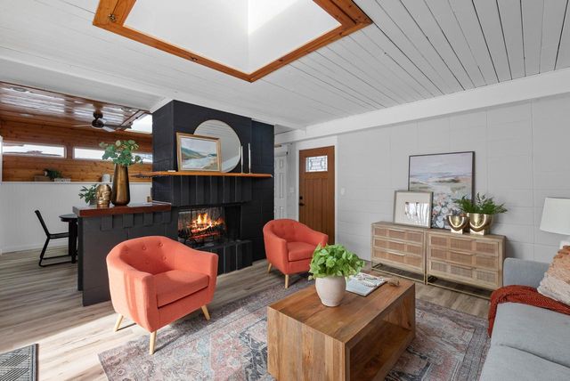 4015 W Kiley AVENUE, Milwaukee, WI 53209