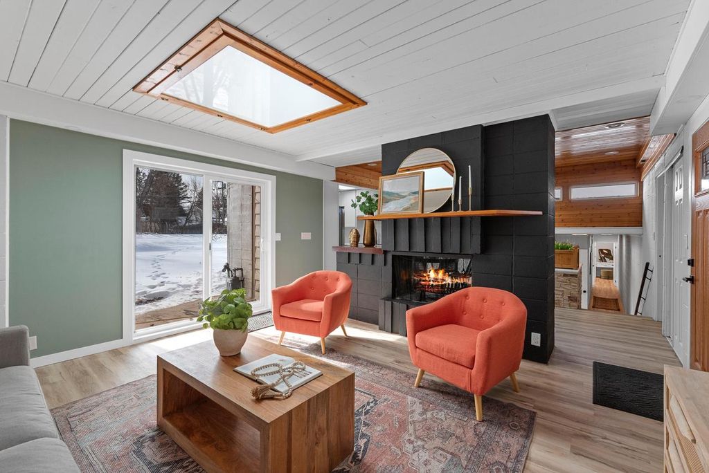 4015 W Kiley AVENUE, Milwaukee, WI 53209