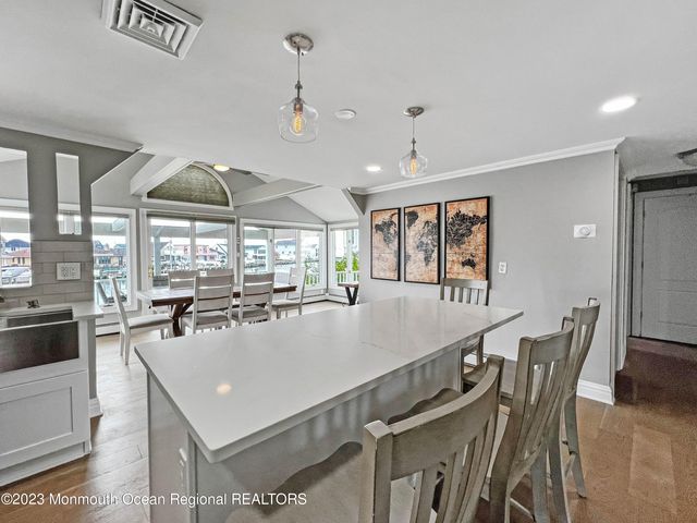 43 Woodhaven Road, Toms River, NJ 08753