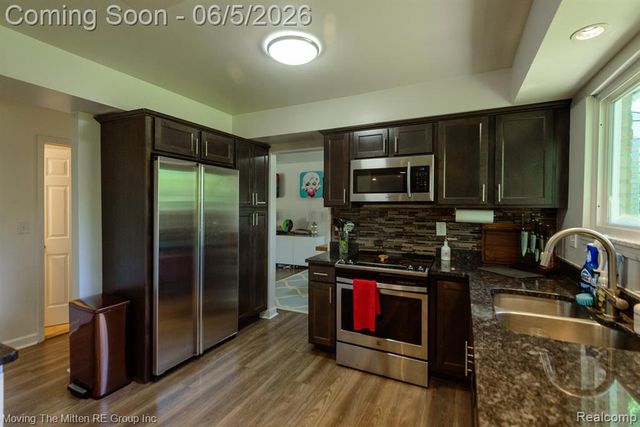 23735 W Newell Circle, Farmington Hills, MI 48336