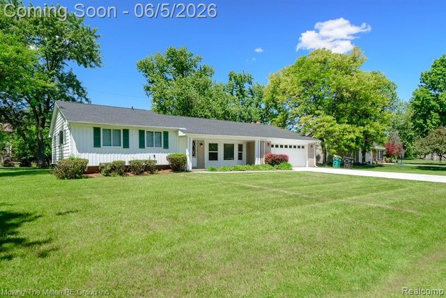 23735 W Newell Circle, Farmington Hills, MI 48336