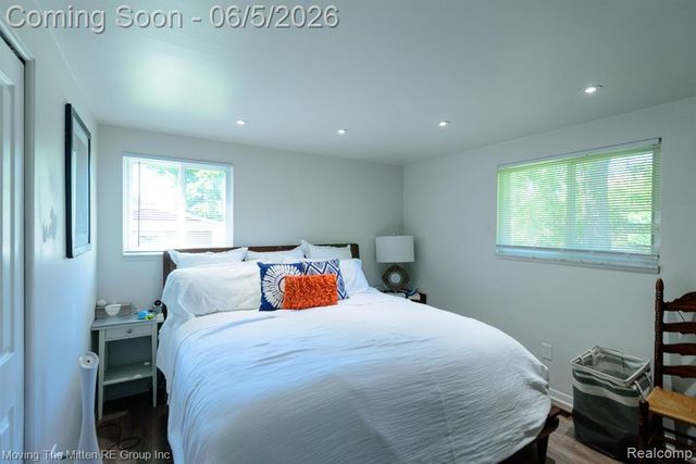 23735 W Newell Circle, Farmington Hills, MI 48336