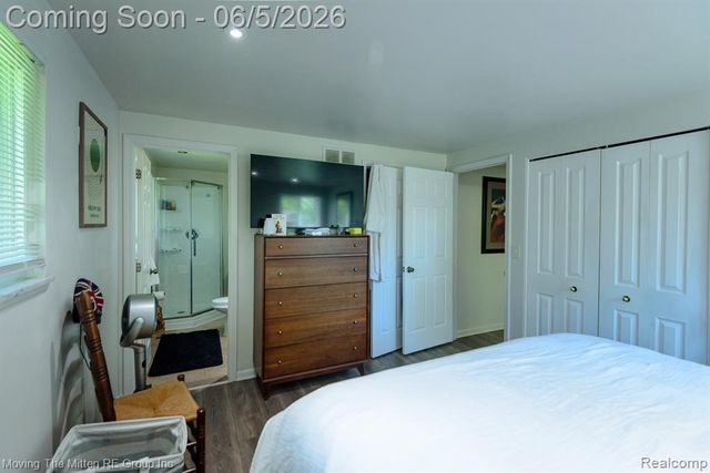 23735 W Newell Circle, Farmington Hills, MI 48336