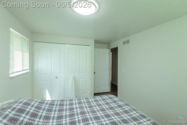 23735 W Newell Circle, Farmington Hills, MI 48336