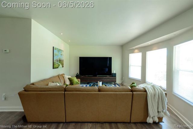 23735 W Newell Circle, Farmington Hills, MI 48336