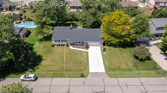 23735 W Newell Circle, Farmington Hills, MI 48336