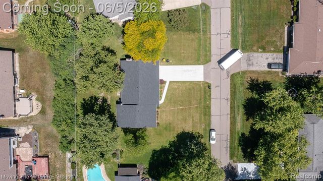 23735 W Newell Circle, Farmington Hills, MI 48336