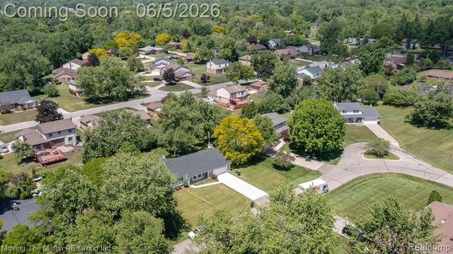 23735 W Newell Circle, Farmington Hills, MI 48336