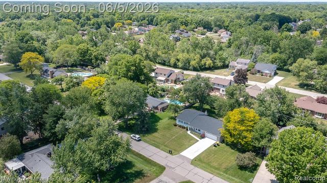 23735 W Newell Circle, Farmington Hills, MI 48336