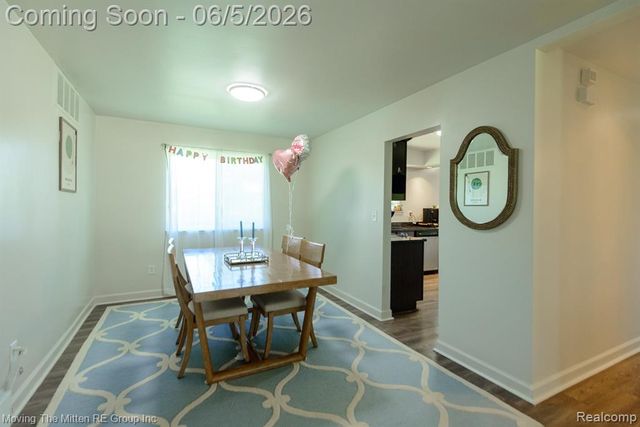 23735 W Newell Circle, Farmington Hills, MI 48336