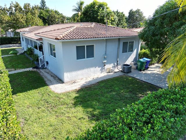 1380 SW 11th St 1, Miami, FL 33135