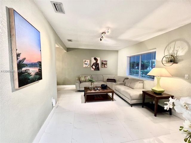 1380 SW 11th St 1, Miami, FL 33135