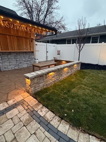 1025 Queen Anne Street, Woodstock, IL 60098