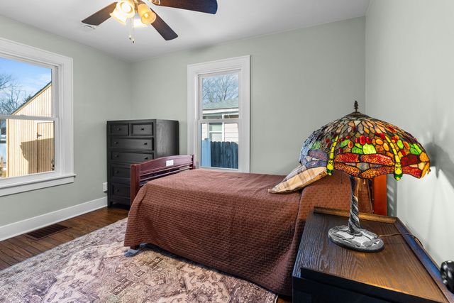 1025 Queen Anne Street, Woodstock, IL 60098