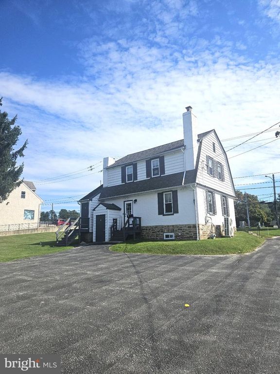 397 W LANCASTER AVE, MALVERN, PA 19355 — photo 4