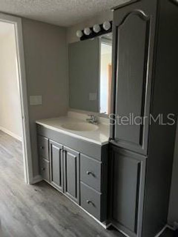 6332 NEWTOWN CIRCLE 32B5, Tampa, FL 33615