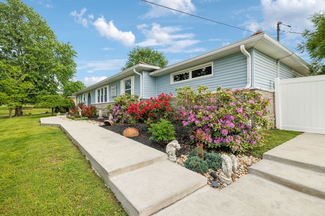 604 College Ave, E, Carthage, TN 37030