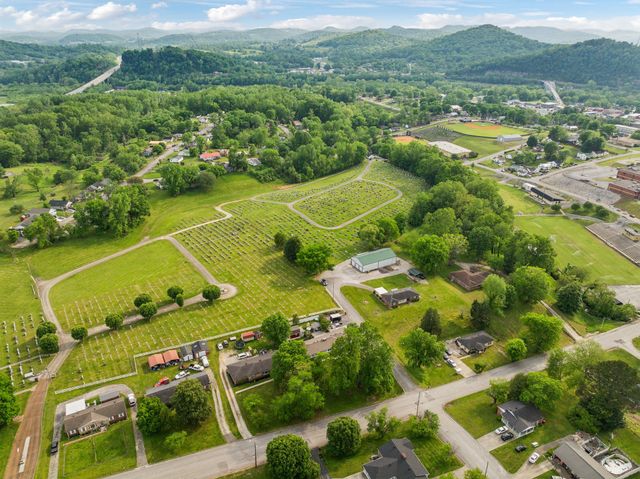 604 College Ave, E, Carthage, TN 37030