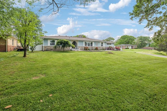 604 College Ave, E, Carthage, TN 37030