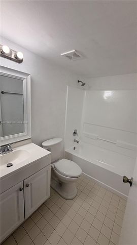 7075 NW 186th Street C208, Hialeah, FL 33015