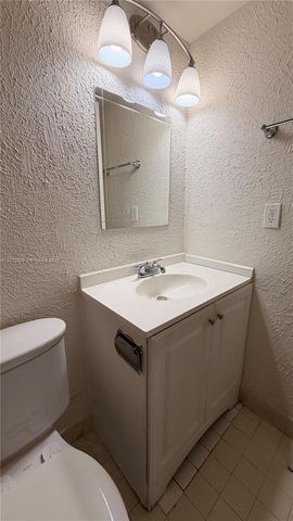 7075 NW 186th Street C208, Hialeah, FL 33015